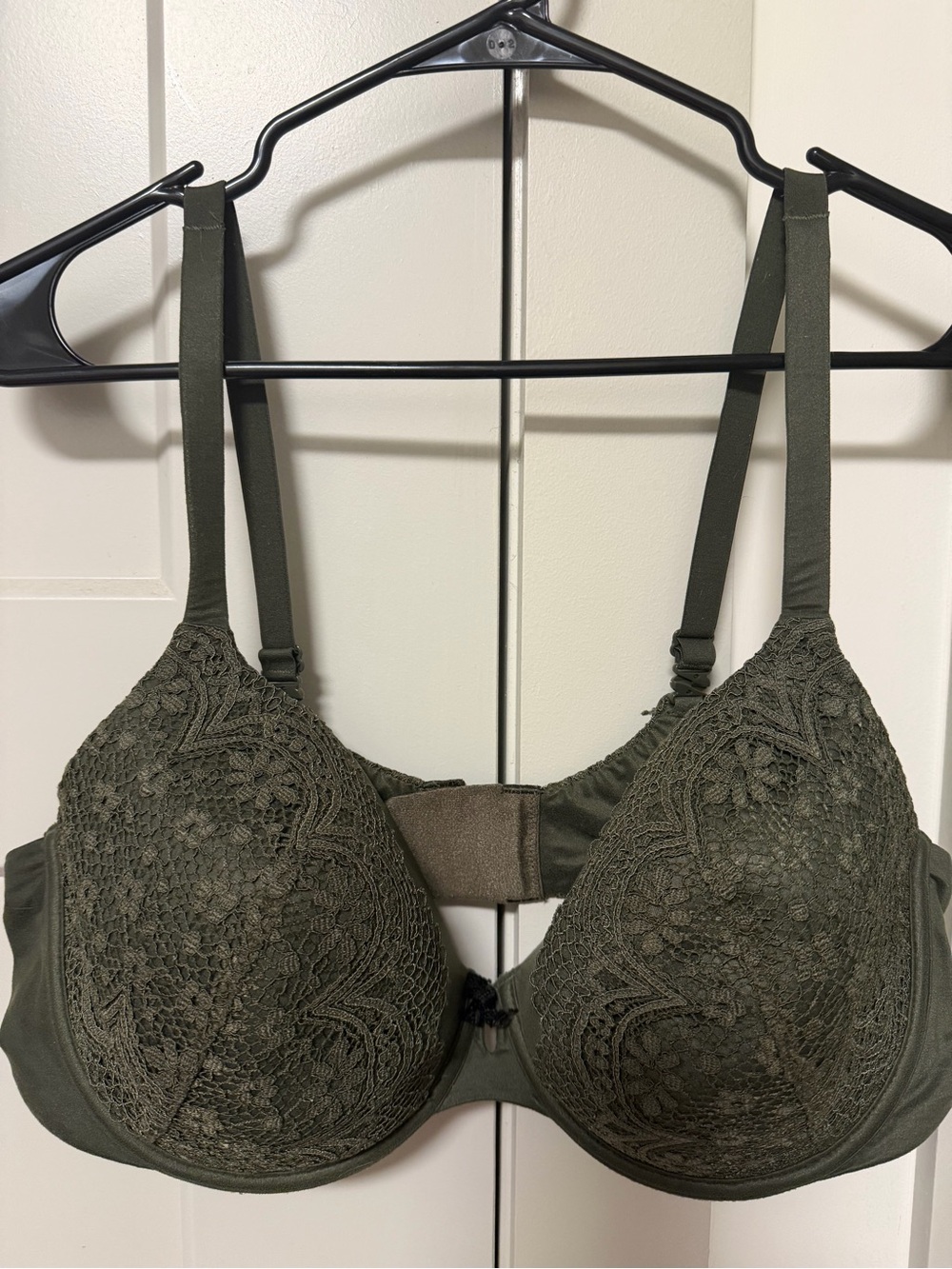 Victoria's Secret Olive Lace Underwire Bra